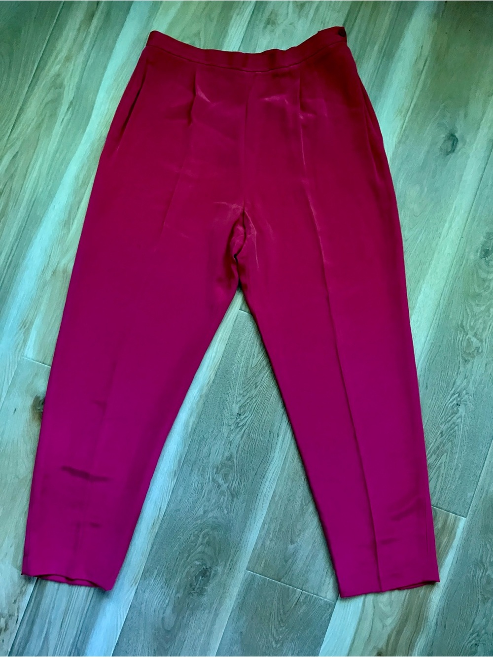 VintageJosephine Chaus 100% Silk Fuchsia Cropped barrel leg Pants